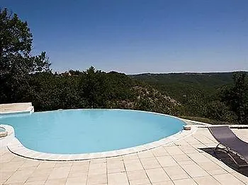 Logis La Bergerie 3 étoiles Restaurant Savoureux Saint-Pierre-Lafeuille