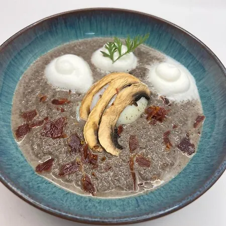 Logis La Bergerie 3 étoiles Restaurant Savoureux 3* Saint-Pierre-Lafeuille