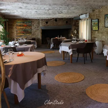 Logis La Bergerie 3 étoiles Restaurant Savoureux Hotel