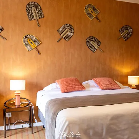 Hotel Logis La Bergerie 3 Etoiles Restaurant Savoureux Saint-Pierre-Lafeuille