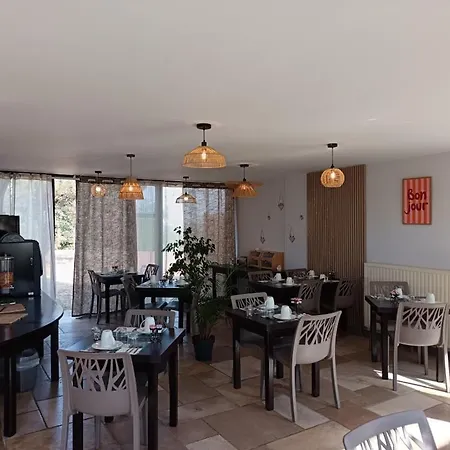 Logis La Bergerie 3 étoiles Restaurant Savoureux Saint-Pierre-Lafeuille