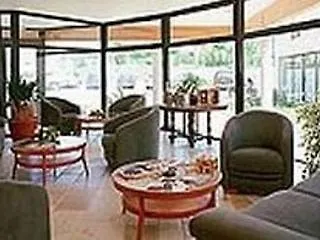 酒店 Logis La Bergerie 3 Etoiles Restaurant Savoureux 圣皮尔拉菲