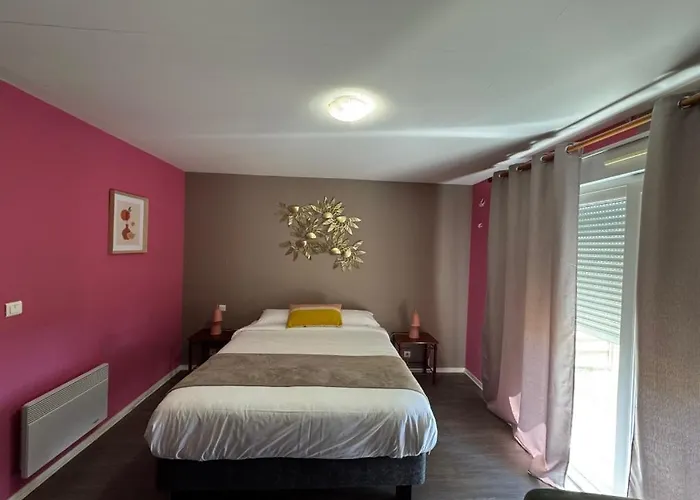 Logis La Bergerie 3 Etoiles Restaurant Savoureux 3*