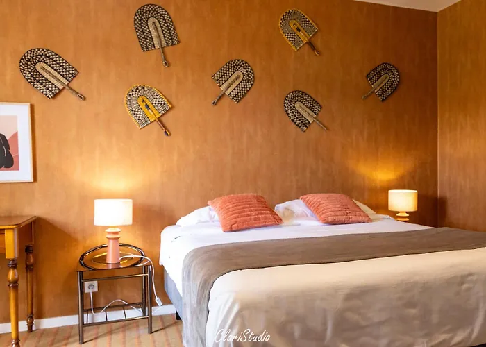 Hotel Logis La Bergerie 3 Etoiles Restaurant Savoureux Saint-Pierre-Lafeuille