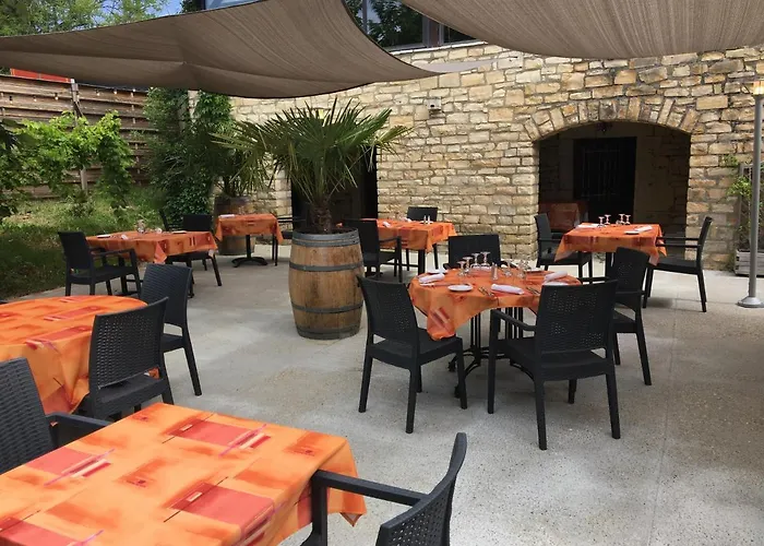 Logis La Bergerie 3 Etoiles Restaurant Savoureux 3* Saint-Pierre-Lafeuille